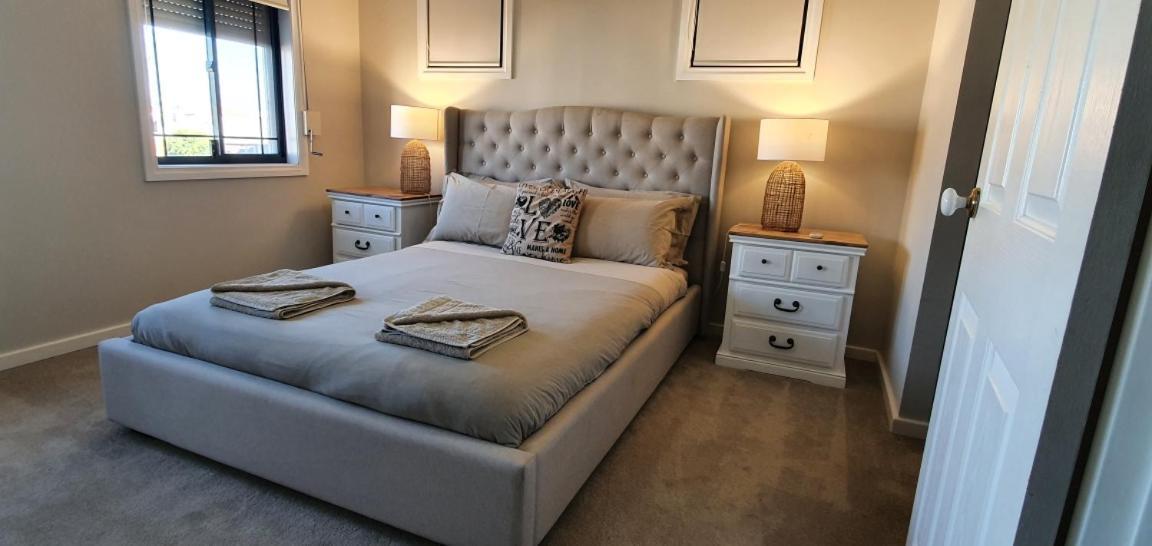 Palm Beach Manor Rockingham Eksteriør billede